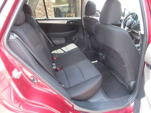 Used 2018 Subaru Outback 2.5i Premium AWD/4WD image 7