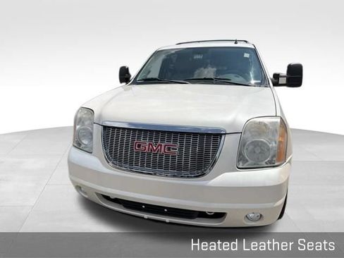 Used 2012 GMC Yukon XL SLT w/ SLT-2 Equipment Package AWD/4WD image 5