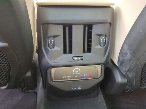 Certified 2025 BMW X3 xDrive30i w/ Premium Package AWD/4WD image 28