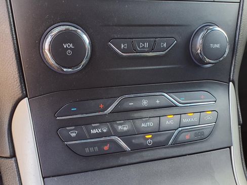 Used 2020 Ford Edge ST-Line FWD image 19