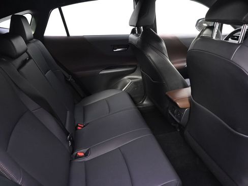 Used 2022 Toyota Venza XLE AWD/4WD image 18