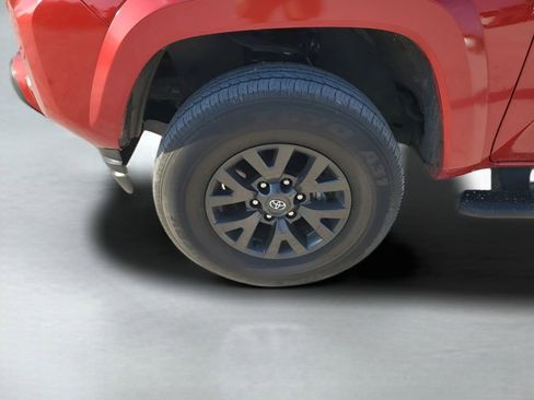 Used 2022 Toyota Tacoma SR5 image 17