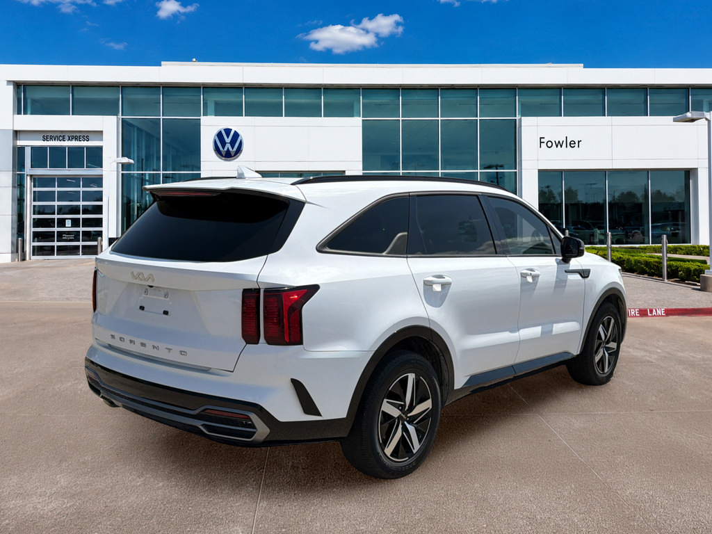 Used 2022 Kia Sorento S w/ Panoramic Sunroof Package FWD image 5