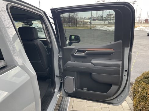 Used 2025 GMC Sierra 1500 Denali w/ Denali Reserve Package image 28