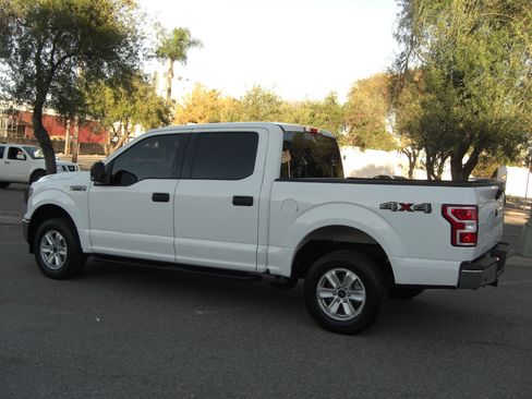 Used 2018 Ford F150 XLT w/ Trailer Tow Package image 11