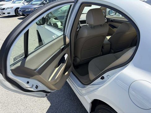 Used 2007 Honda Civic Hybrid Sedan image 11