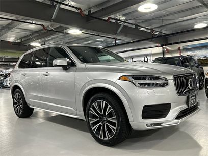 Certified 2022 Volvo XC90 T6 Momentum w/ Climate Package