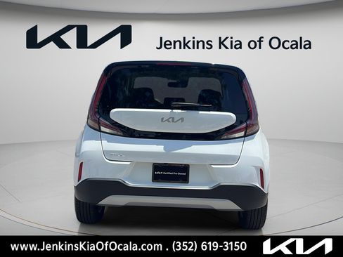 Certified 2025 Kia Soul LX w/ LX Technology Package FWD image 4
