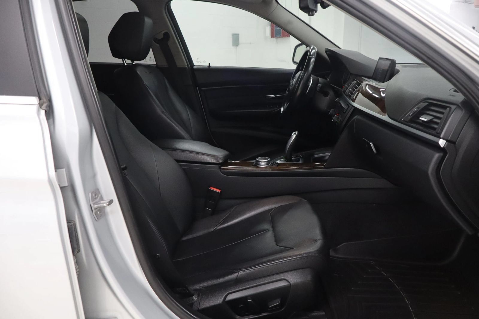 Used 2015 BMW 335i xDrive Sedan AWD/4WD image 21