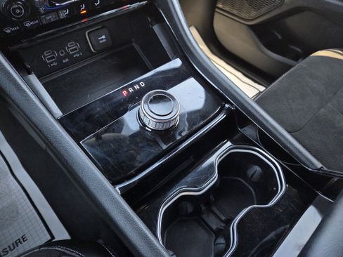 Used 2023 Jeep Grand Cherokee L Laredo image 29