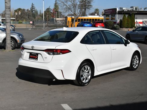 Used 2024 Toyota Corolla LE image 8