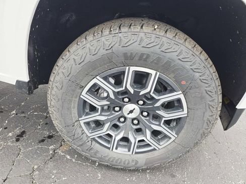 New 2026 Chevrolet Colorado Z71 image 14