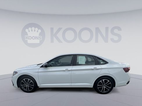 Used 2025 Volkswagen Jetta Sport FWD image 13