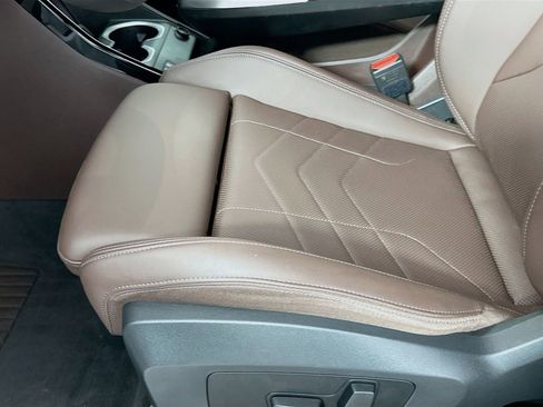 Used 2025 BMW X1 M35i w/ Shadowloine Package image 19