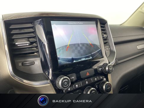 Used 2019 RAM 1500 Laramie AWD/4WD image 5