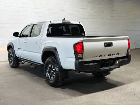 Used 2019 Toyota Tacoma SR5 image 3