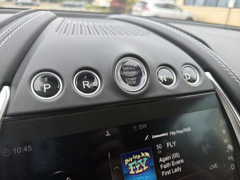 Used 2021 Aston Martin DBX AWD/4WD image 18