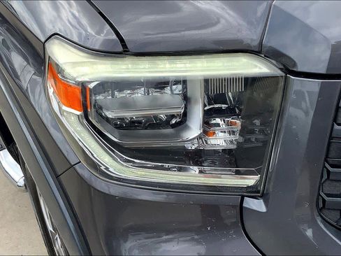 Used 2019 Toyota Tundra Platinum image 28