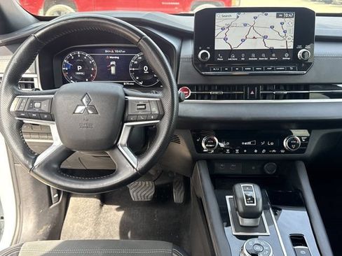Used 2024 Mitsubishi Outlander SE AWD/4WD image 8