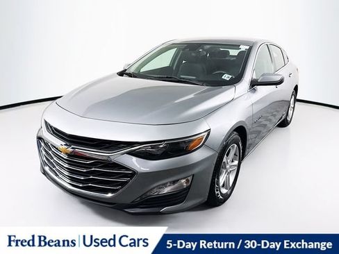 Used 2024 Chevrolet Malibu LT FWD image 3