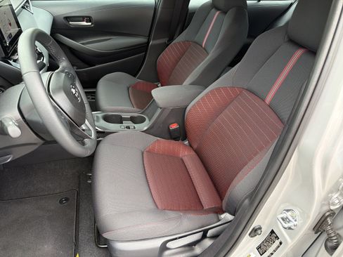 Used 2026 Toyota Corolla SE FWD image 15