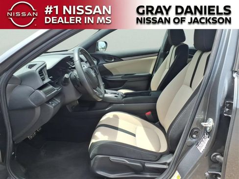 Used 2018 Honda Civic Sport image 22