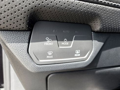 Used 2024 Volkswagen Atlas SE FWD image 15