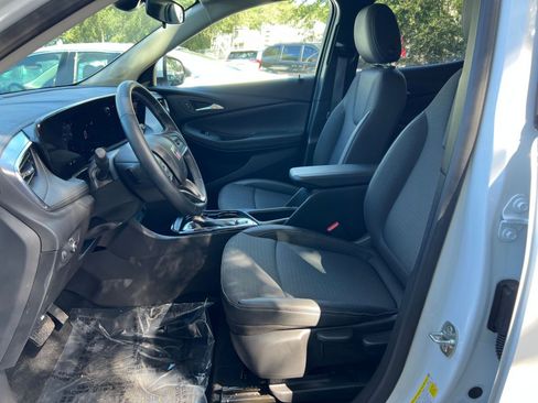 Used 2025 Buick Encore GX Preferred image 21