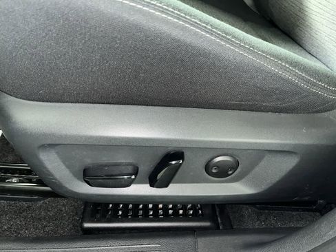 Used 2023 Nissan Rogue SV FWD image 14