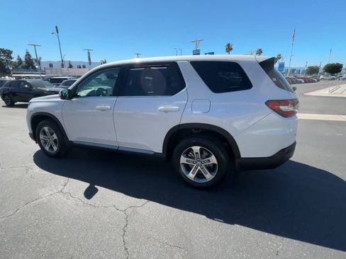 Certified 2023 Honda Pilot EX-L image 6