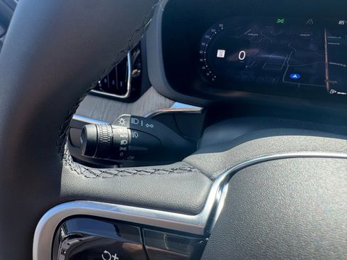 New 2026 Volvo XC60 B5 Plus w/ Protection Package Premier image 24