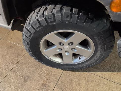 Used 2012 Jeep Wrangler Unlimited Rubicon w/ Dual Top Group image 8