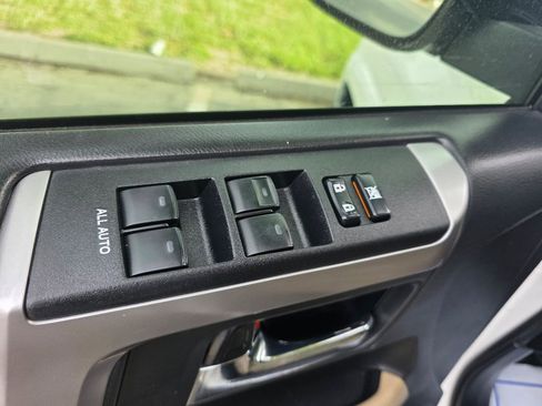 Used 2017 Toyota 4Runner SR5 RWD image 25