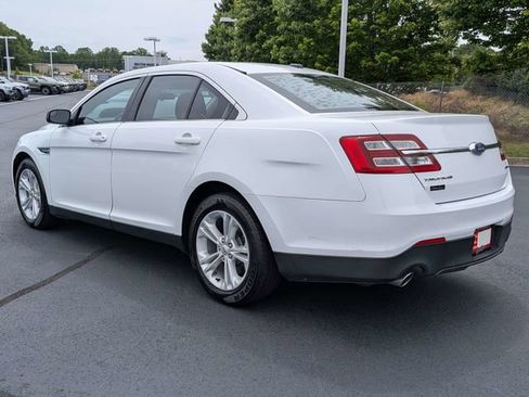 Used 2016 Ford Taurus SE FWD image 6