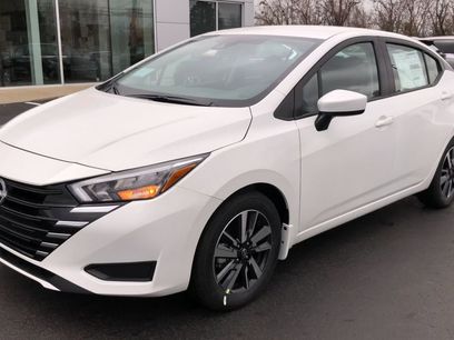 New 2025 Nissan Versa SV w/ Trunk Package