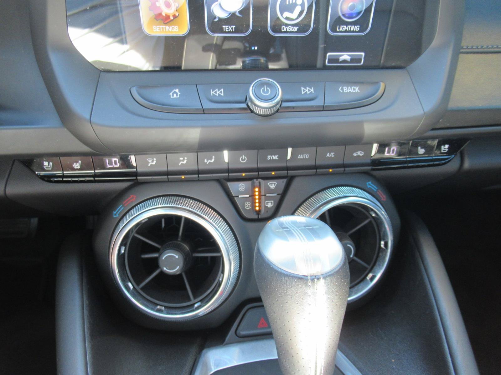 Used 2017 Chevrolet Camaro LT RWD image 28