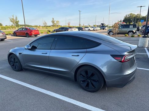 Used 2025 Tesla Model 3 Long Range AWD/4WD image 4