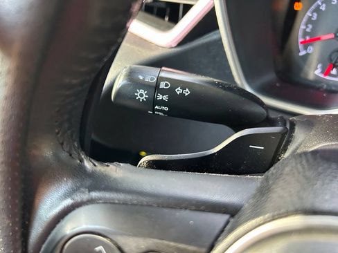 Used 2019 Toyota Corolla SE FWD image 22