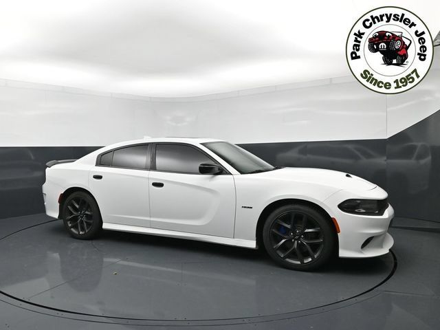 Used 2019 Dodge Charger R/T w/ Blacktop Package RWD image 1