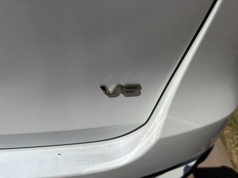 Used 2019 Kia Sorento AWD V6 image 6