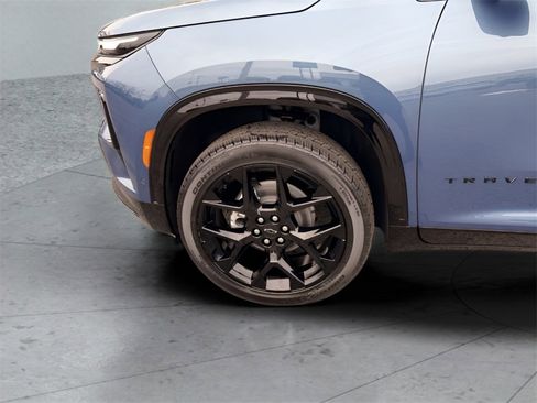 New 2026 Chevrolet Traverse RS w/ LPO, Floor Liner Package image 10