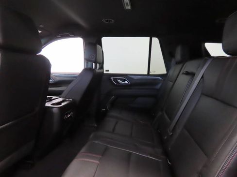 Used 2022 Chevrolet Tahoe RST w/ Sport Performance Package RWD image 17