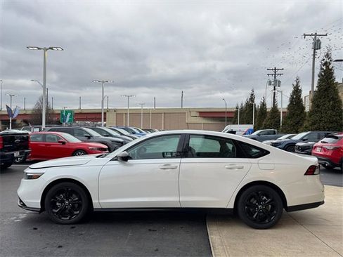 Used 2025 Honda Accord SE image 8