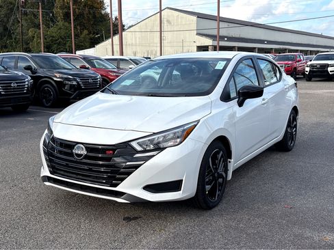 New 2025 Nissan Versa SR w/ Trunk Package image 3