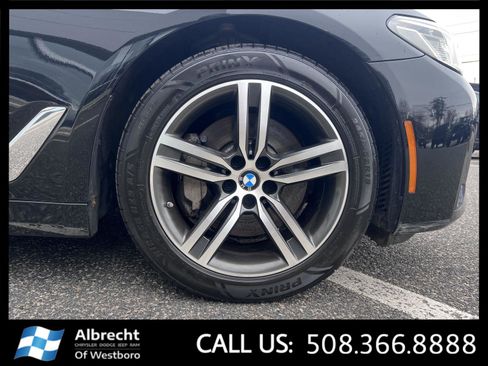 Used 2021 BMW 530i xDrive w/ Premium Package image 36
