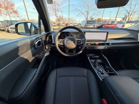 Used 2025 Kia Sorento S image 20