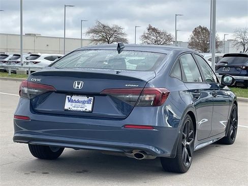 Used 2025 Honda Civic Sport image 4