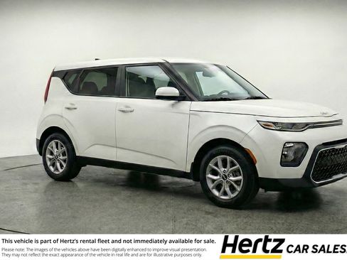 Used 2025 Kia Soul LX w/ LX Technology Package FWD image 1