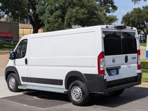Used 2025 RAM ProMaster 2500 w/ U-Haul Equipment Group FWD image 7