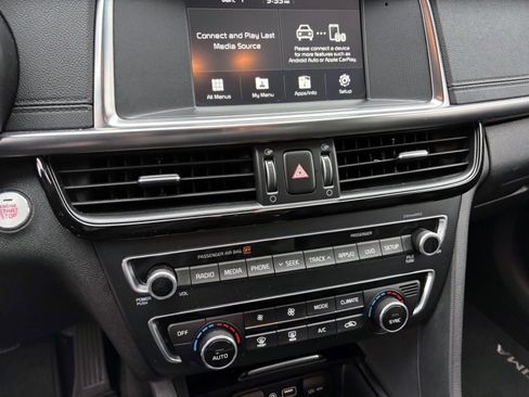 Used 2018 Kia Optima EX image 21